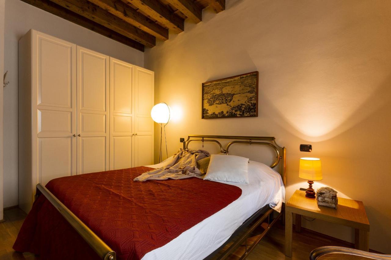 Cavour Suite - Smart Holiday Mantova Exterior photo